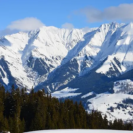 فندق Surselva سوركولم