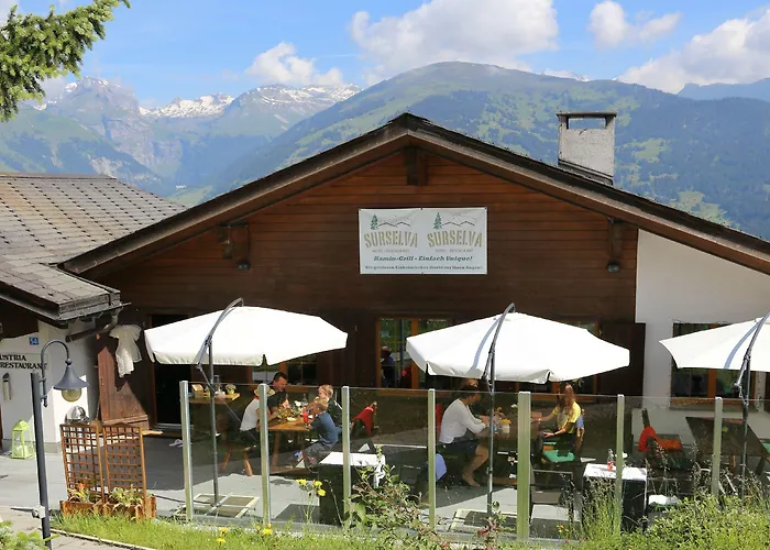 Surselva فندق 3*