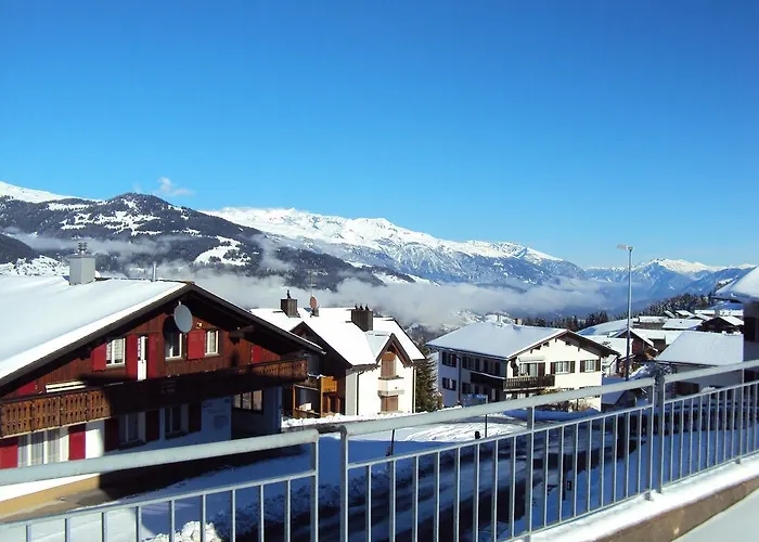 فندق Surselva سوركولم