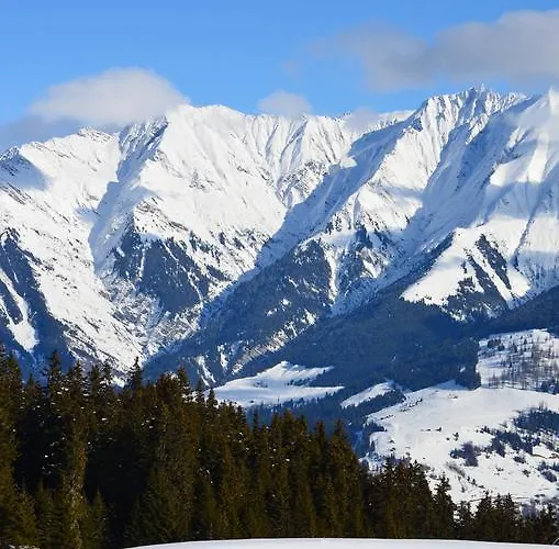 فندق Surselva سوركولم