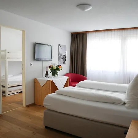 Surselva 3* Surcuolm