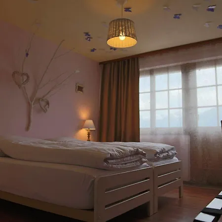 Szálloda Surselva 3*