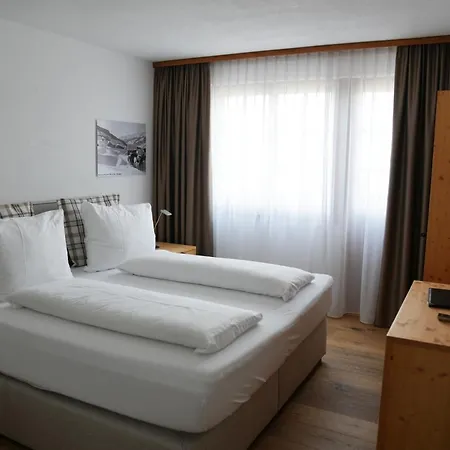 Hotel Surselva